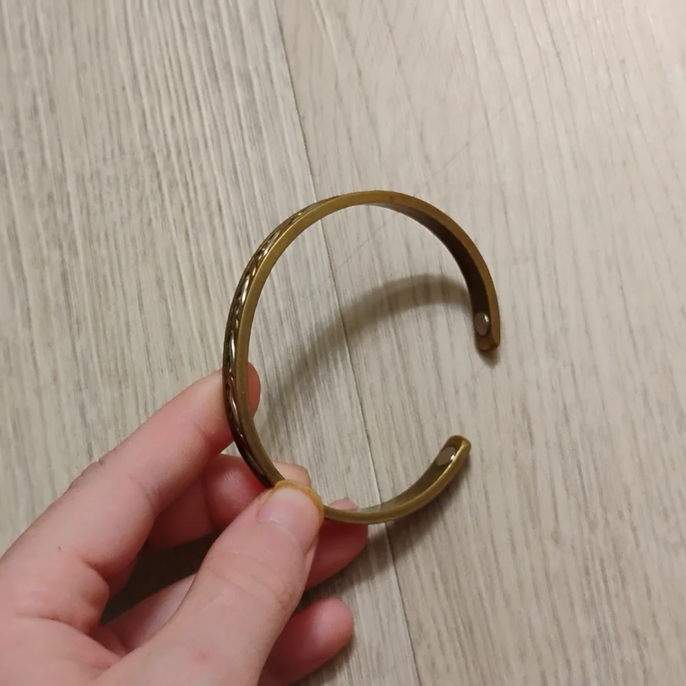 Gold Cuff Magnetic Bracelet